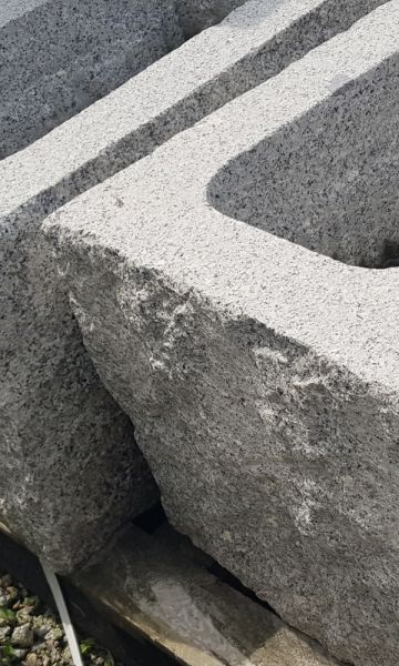 galanteria-ogrodowa-granitowa-interbruk.jpg
